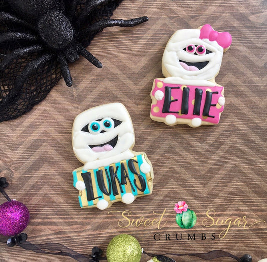 Girl and Boy Mummies with Plaque Cookie Cutter - Periwinkles Cutters