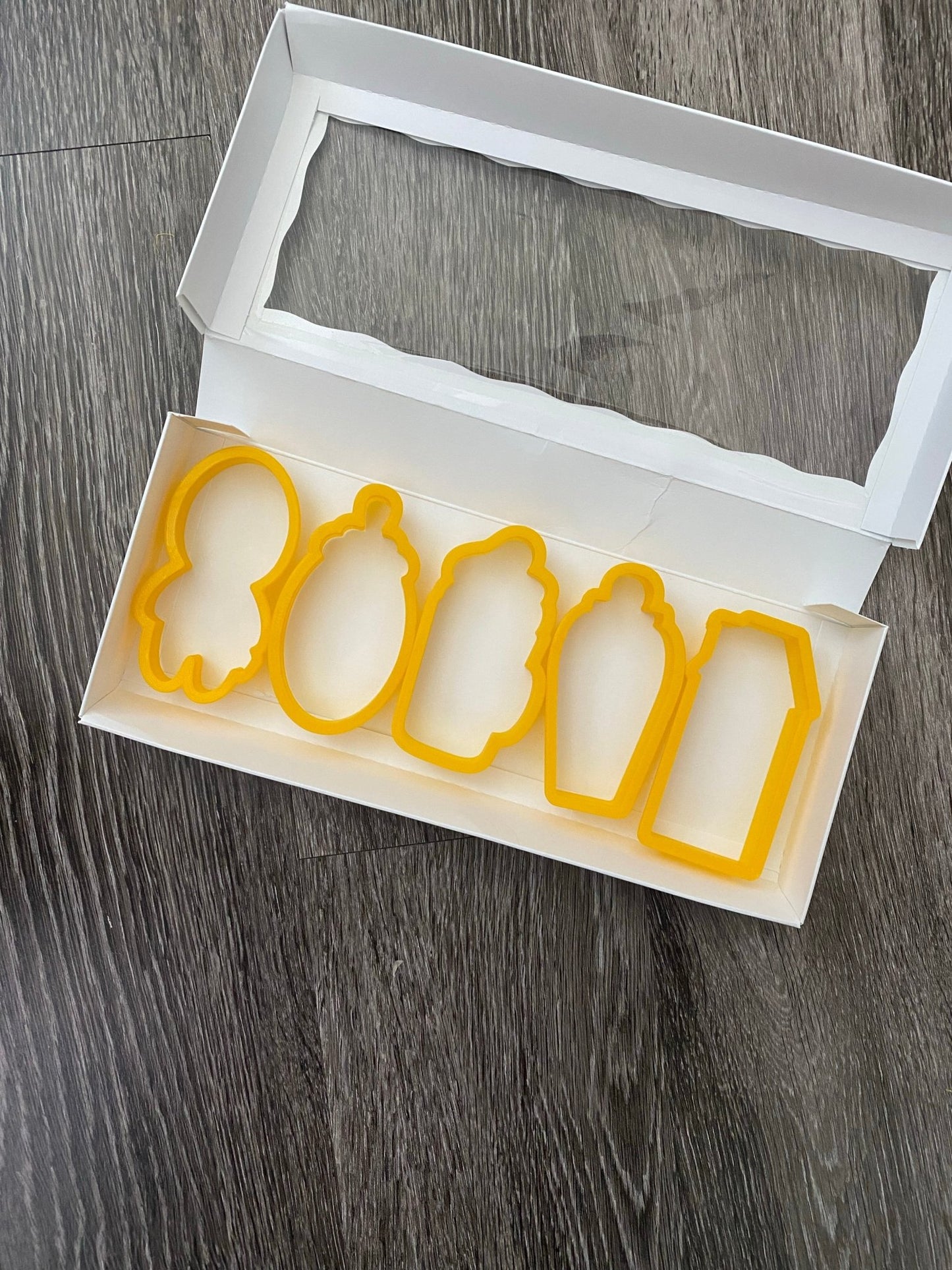 Jar Cassie Tallish Holiday Cookie Cutter - Periwinkles Cutters